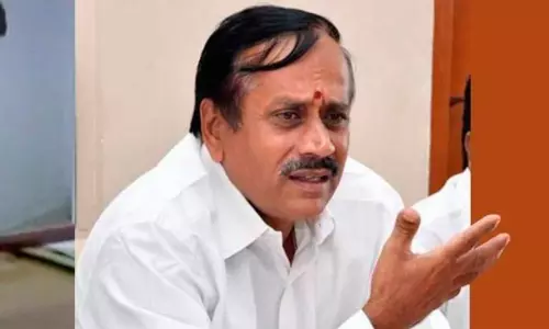 போலீசாரிடம் வாக்குவாதம்: எச்.ராஜா மீது 3 பிரிவுகளின் கீழ் வழக்குப்பதிவு போலீசாரிடம் வாக்குவாதம்: எச்.ராஜா மீது 3 பிரிவுகளின் கீழ் வழக்குப்பதிவு