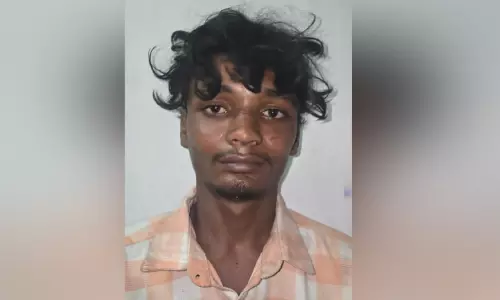 கோவில் உண்டியலை உடைத்து ரூ.10 ஆயிரம் பணம் திருடிய வாலிபர் கைது கோவில் உண்டியலை உடைத்து ரூ.10 ஆயிரம் பணம் திருடிய வாலிபர் கைது