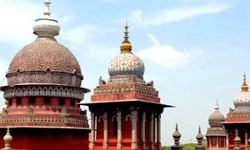 மணல் கொள்ளை - நடவடிக்கை எடுக்க வேண்டும் -  கனிம வள ஆணையருக்கு  சென்னை ஐகோர்ட்டு உத்தரவு