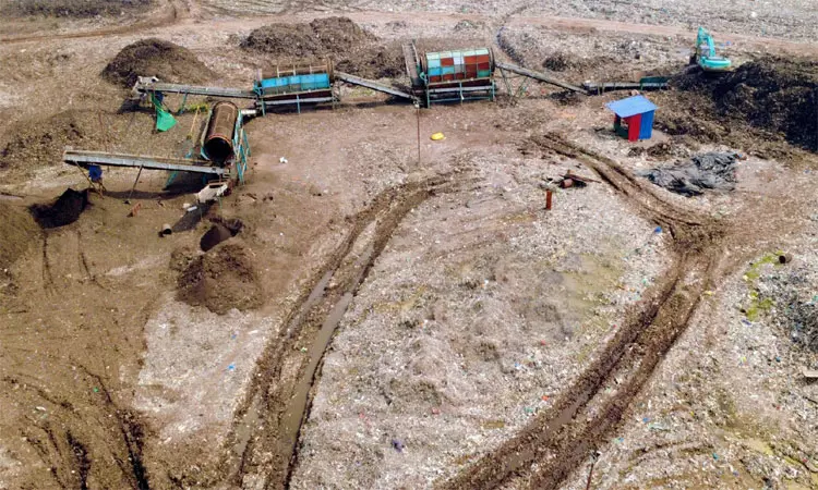 சென்னை: 48.41 லட்சம் டன் திடக்கழிவுகள் பயோ மைனிங் முறையில் அகற்றி 100.29 ஏக்கர் நிலம் மீட்பு சென்னை: 48.41 லட்சம் டன் திடக்கழிவுகள் பயோ மைனிங் முறையில் அகற்றி 100.29 ஏக்கர் நிலம் மீட்பு