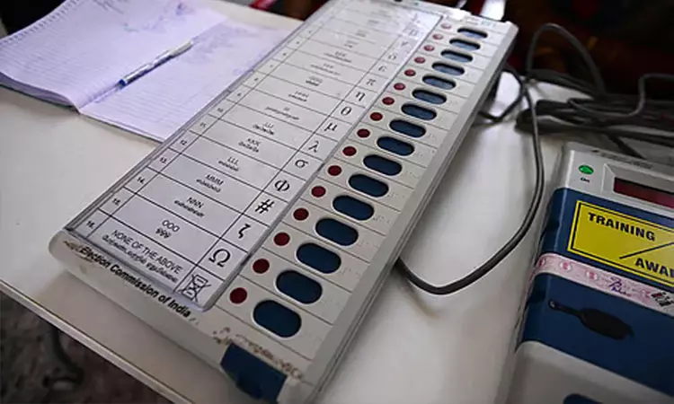 தமிழகத்தில் உள்ள வாக்கு சாவடிகளின் எண்ணிக்கை 75,035 ஆக அதிகரிப்பு தமிழகத்தில் உள்ள வாக்கு சாவடிகளின் எண்ணிக்கை 75,035 ஆக அதிகரிப்பு