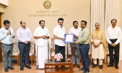 நில அளவர்கள், வரைவளர்கள் 476 பேருக்கு பணி நியமன ஆணை; முதல்-அமைச்சர் மு.க.ஸ்டாலின் வழங்கினார்...! நில அளவர்கள், வரைவளர்கள் 476 பேருக்கு பணி நியமன ஆணை; முதல்-அமைச்சர் மு.க.ஸ்டாலின் வழங்கினார்...!