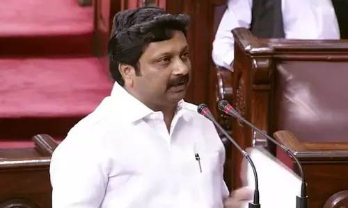 ‘பழைய இன்ஜின்களை மாற்ற லாரி உரிமையாளர்களுக்கு அனுமதி வழங்க வேண்டும்’ - தி.மு.க. எம்.பி. ராஜேஷ்குமார் வலியுறுத்தல் ‘பழைய இன்ஜின்களை மாற்ற லாரி உரிமையாளர்களுக்கு அனுமதி வழங்க வேண்டும்’ - தி.மு.க. எம்.பி. ராஜேஷ்குமார் வலியுறுத்தல்