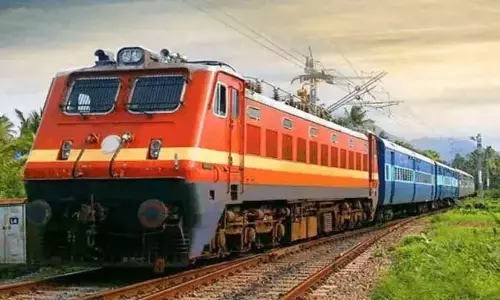 சென்னை எழும்பூர் ரெயில் நிலையத்தில் பராமரிப்பு பணி: முக்கிய ரெயில் சேவைகளில் மாற்றம் சென்னை எழும்பூர் ரெயில் நிலையத்தில் பராமரிப்பு பணி: முக்கிய ரெயில் சேவைகளில் மாற்றம்