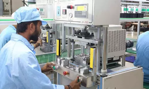 நடப்பாண்டில் உலக வர்த்தகம் 35 டிரில்லியன் டாலரை எட்டும் ஐ.நா. சபை கணிப்பு நடப்பாண்டில் உலக வர்த்தகம் 35 டிரில்லியன் டாலரை எட்டும் ஐ.நா. சபை கணிப்பு