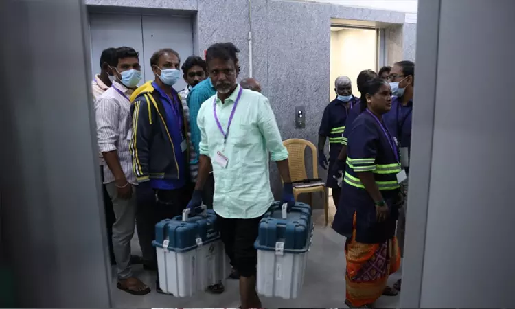 தமிழகத்தில் வாக்குப்பதிவு இயந்திரங்கள் சரிபார்ப்பு பணி தொடங்கியது தமிழகத்தில் வாக்குப்பதிவு இயந்திரங்கள் சரிபார்ப்பு பணி தொடங்கியது