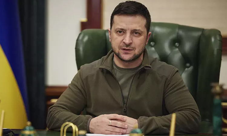 உக்ரைனில் தேர்தலை நடத்தாமல் இருக்க போரை நடத்துகிறார் ஜெலன்ஸ்கி: டிரம்ப் கடும் தாக்கு