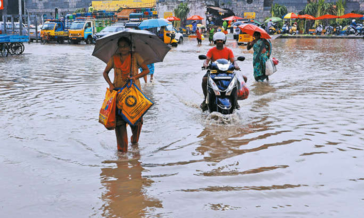 தமிழ்நாட்டில் வடகிழக்கு பருவமழை இயல்பை விட கூடுதலாக பெய்துள்ளது: வானிலை ஆய்வு மையம்