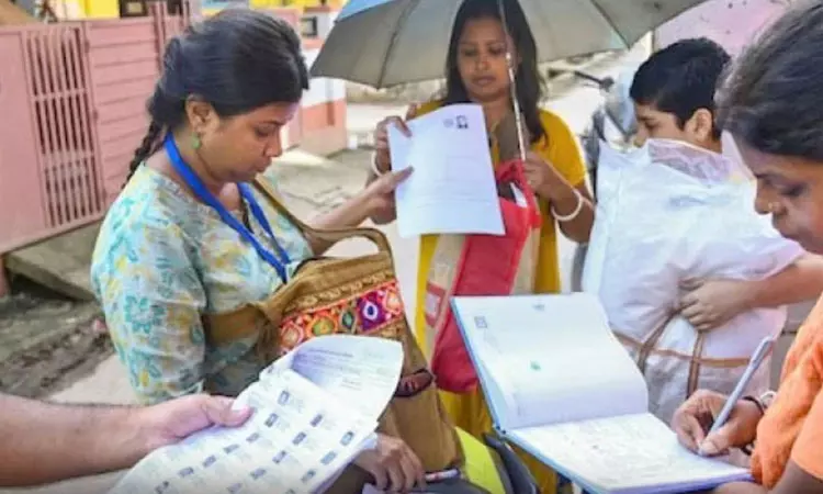 புதுக்கோட்டை மாவட்டத்தில் 1.40 லட்சம் வாக்காளர்கள்... ... இன்றைய முக்கிய செய்திகள்.. சில வரிகளில்.. 11-12-2025 புதுக்கோட்டை மாவட்டத்தில் 1.40 லட்சம் வாக்காளர்கள்... ... இன்றைய முக்கிய செய்திகள்.. சில வரிகளில்.. 11-12-2025