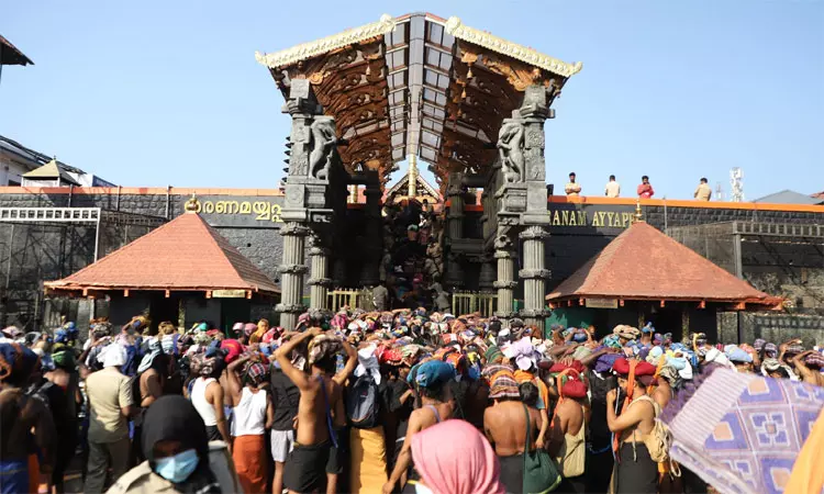 சபரிமலை தரிசன முன்பதிவு தொடங்கியது.. மண்டல பூஜை நாளில் 40 ஆயிரம் பக்தர்களுக்கு அனுமதி சபரிமலை தரிசன முன்பதிவு தொடங்கியது.. மண்டல பூஜை நாளில் 40 ஆயிரம் பக்தர்களுக்கு அனுமதி