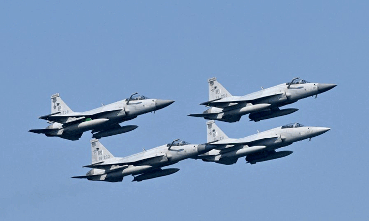 பாகிஸ்தானுடன் ரூ.6,196 கோடி மதிப்பிலான ஆயுத ஒப்பந்தத்திற்கு அமெரிக்கா ஒப்புதல் பாகிஸ்தானுடன் ரூ.6,196 கோடி மதிப்பிலான ஆயுத ஒப்பந்தத்திற்கு அமெரிக்கா ஒப்புதல்