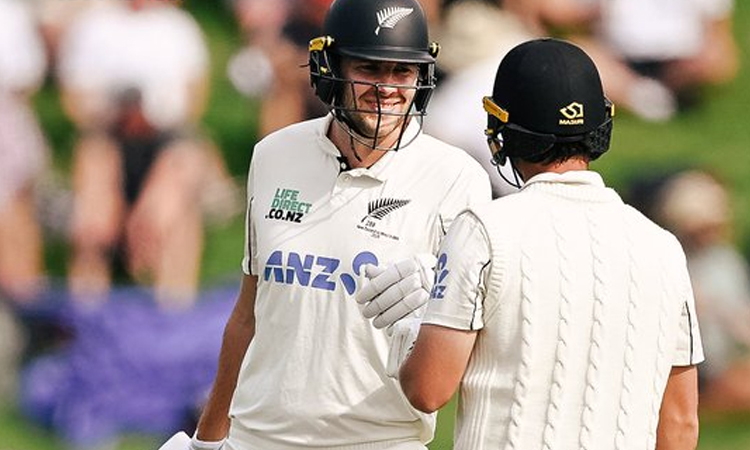 2-வது டெஸ்ட்: முதல் இன்னிங்சில் நியூசிலாந்து அணி 278 ரன்னில் ஆல்-அவுட்