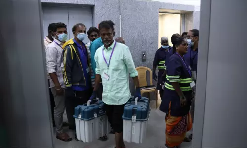 தமிழகத்தில் வாக்குப்பதிவு இயந்திரங்கள் சரிபார்ப்பு பணி தொடங்கியது தமிழகத்தில் வாக்குப்பதிவு இயந்திரங்கள் சரிபார்ப்பு பணி தொடங்கியது