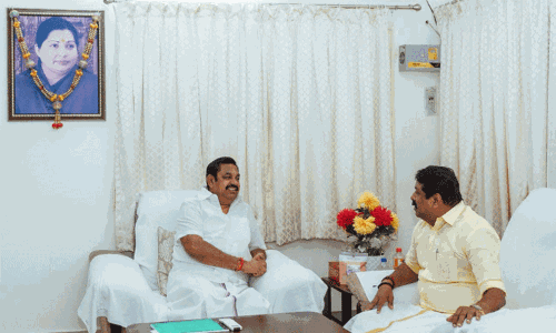 எடப்பாடி பழனிசாமியுடன் நயினார் நாகேந்திரன் சந்திப்பு எடப்பாடி பழனிசாமியுடன் நயினார் நாகேந்திரன் சந்திப்பு