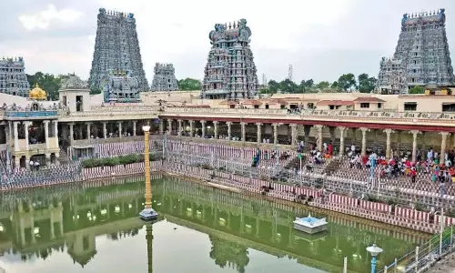 மார்கழி மாதத்தையொட்டி மதுரை மீனாட்சி அம்மன் கோவில் நடைதிறப்பில் மாற்றம் மார்கழி மாதத்தையொட்டி மதுரை மீனாட்சி அம்மன் கோவில் நடைதிறப்பில் மாற்றம்