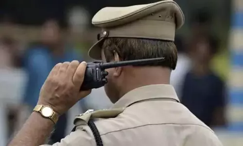 காதலி பேச மறுத்ததால் வாலிபர் எடுத்த விபரீத முடிவு காதலி பேச மறுத்ததால் வாலிபர் எடுத்த விபரீத முடிவு