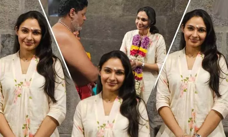 திருவண்ணாமலை அருணாசலேஸ்வரர் கோவிலில் நடிகை ஆண்ட்ரியா சாமி தரிசனம்