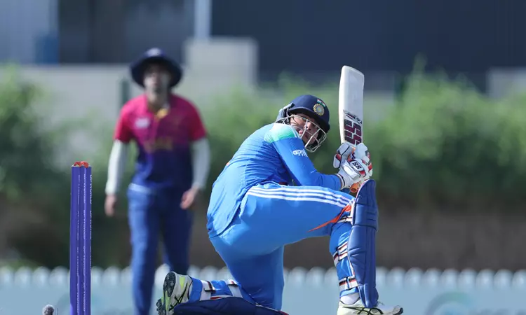 ஜூனியர் ஆசிய கோப்பை: சூர்யவன்ஷி மிரட்டல்.. யுஏஇ அணியை வீழ்த்தி இந்தியா அபார வெற்றி ஜூனியர் ஆசிய கோப்பை: சூர்யவன்ஷி மிரட்டல்.. யுஏஇ அணியை வீழ்த்தி இந்தியா அபார வெற்றி