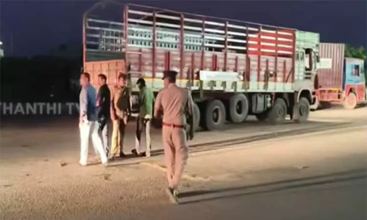 லாரி உரிமையாளர்கள் போராட்டம் - சென்னை துறைமுகத்தில் போலீசார் குவிப்பு லாரி உரிமையாளர்கள் போராட்டம் - சென்னை துறைமுகத்தில் போலீசார் குவிப்பு