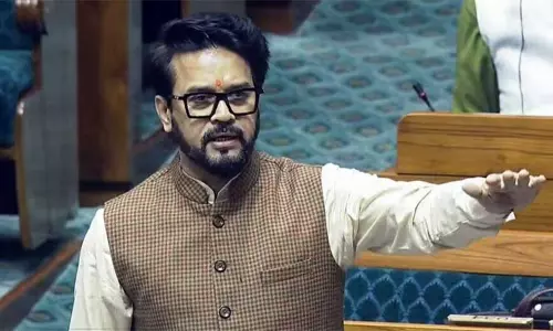 ‘தி.மு.க. அரசு இந்துக்களின் உணர்வுகளை புண்படுத்துகிறது’ - பா.ஜ.க. எம்.பி. அனுராக் தாக்கூர் ‘தி.மு.க. அரசு இந்துக்களின் உணர்வுகளை புண்படுத்துகிறது’ - பா.ஜ.க. எம்.பி. அனுராக் தாக்கூர்