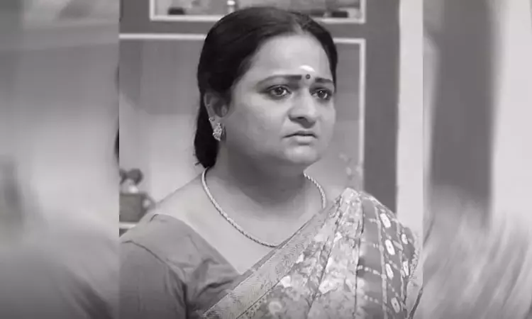 டி.வி. சீரியல் நடிகை ராஜேஸ்வரி தற்கொலை: என்ன காரணம்..? வெளியான பரபரப்பு தகவல்கள் டி.வி. சீரியல் நடிகை ராஜேஸ்வரி தற்கொலை: என்ன காரணம்..? வெளியான பரபரப்பு தகவல்கள்