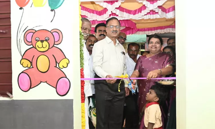 தூத்துக்குடியில் புதிய அங்கன்வாடி மையம்: அமைச்சர் கீதாஜீவன் திறந்து வைத்தார் தூத்துக்குடியில் புதிய அங்கன்வாடி மையம்: அமைச்சர் கீதாஜீவன் திறந்து வைத்தார்