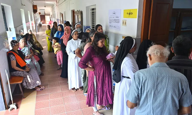 கேரள உள்ளாட்சி தேர்தல்; காங்கிரஸ் கூட்டணி 387 வார்டுகளில் முன்னிலை