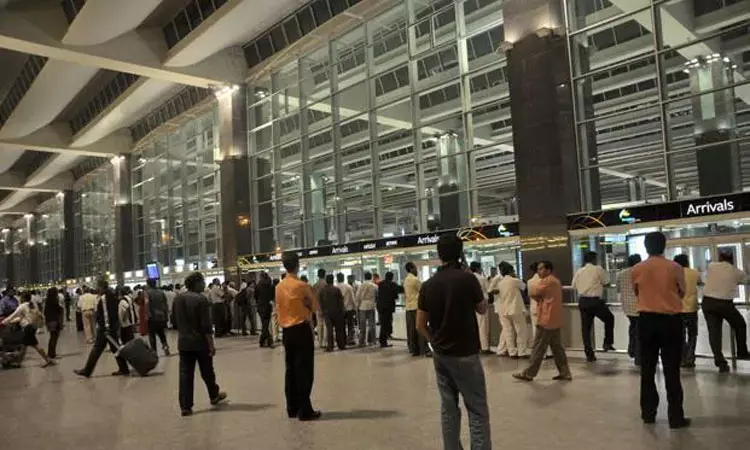 அதிகரித்த திருட்டு சம்பவங்கள்: மோசமான சாதனை படைத்த இந்திய விமான நிலையம்.. எது தெரியுமா..? அதிகரித்த திருட்டு சம்பவங்கள்: மோசமான சாதனை படைத்த இந்திய விமான நிலையம்.. எது தெரியுமா..?