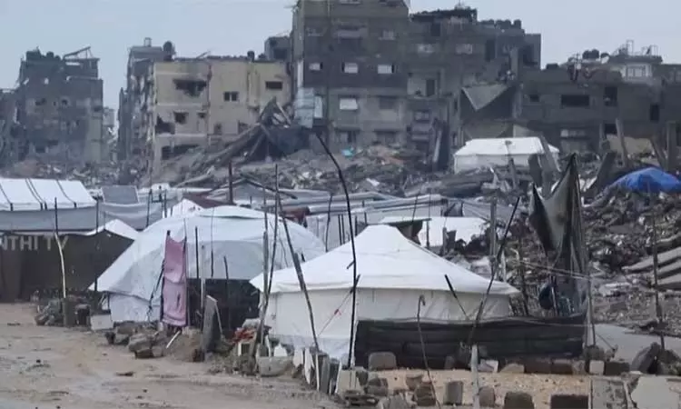 காசாவில் சக்திவாய்ந்த குளிர்கால புயல் - 3 குழந்தைகள் உள்பட 14 பேர் உயிரிழப்பு காசாவில் சக்திவாய்ந்த குளிர்கால புயல் - 3 குழந்தைகள் உள்பட 14 பேர் உயிரிழப்பு