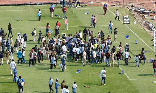 மெஸ்ஸி நிகழ்வுக்கும் எங்களுக்கும் தொடர்பில்லை: இந்திய கால்பந்து கூட்டமைப்பு விளக்கம் மெஸ்ஸி நிகழ்வுக்கும் எங்களுக்கும் தொடர்பில்லை: இந்திய கால்பந்து கூட்டமைப்பு விளக்கம்