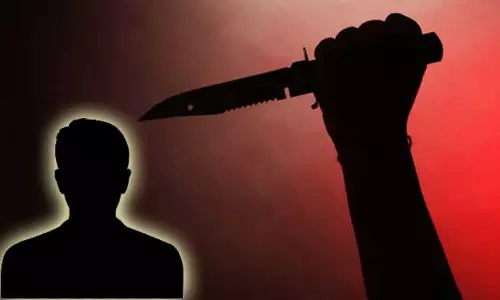 அந்தரங்க உறுப்பில் கத்தியால் குத்திய காதலி... ஆத்திரத்தில் காதலன் செய்த வெறிச்செயல் அந்தரங்க உறுப்பில் கத்தியால் குத்திய காதலி... ஆத்திரத்தில் காதலன் செய்த வெறிச்செயல்