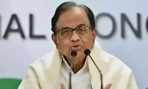 சென்னை விமான நிலையத்தில் “சுத்தம், சுகாதாரம் இல்லை; துர்நாற்றம் வீசுகிறது”- ப.சிதம்பரம் சென்னை விமான நிலையத்தில் “சுத்தம், சுகாதாரம் இல்லை; துர்நாற்றம் வீசுகிறது”- ப.சிதம்பரம்