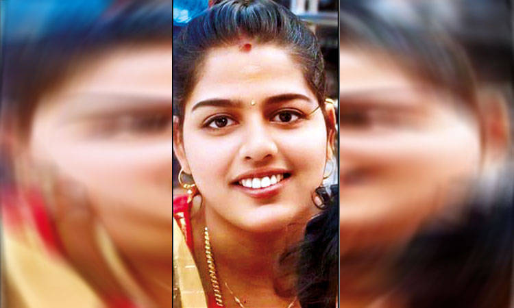 தூக்கில் பிணம்: சாத்தூர் எஸ்.ஐ.யின் மனைவி இறப்பில் மர்மம் என உறவினர்கள் புகார்