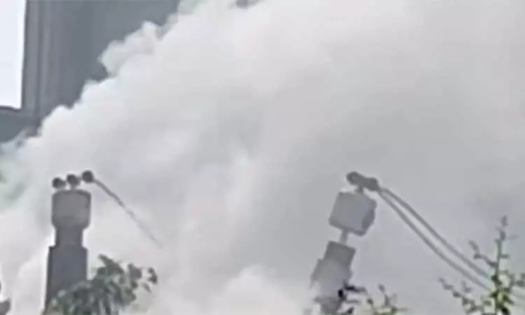 சென்னை மணலி அருகே துணை மின் நிலையத்தில் டிரான்ஸ்பார்மர் வெடித்ததால் பரபரப்பு சென்னை மணலி அருகே துணை மின் நிலையத்தில் டிரான்ஸ்பார்மர் வெடித்ததால் பரபரப்பு