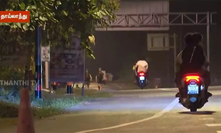 இரவு முழுவதும் துப்பாக்கி சூடு; தாய்லாந்து-கம்போடியா எல்லையில் நீடிக்கும் பதற்றம் இரவு முழுவதும் துப்பாக்கி சூடு; தாய்லாந்து-கம்போடியா எல்லையில் நீடிக்கும் பதற்றம்