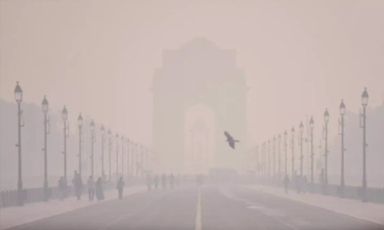 டெல்லியில் மிக மோசமான நிலையில் காற்றின் தரம்.. பள்ளிகள் ஆன்லைனுக்கு வகுப்புக்கு மாற்றம்