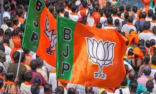 45 ஆண்டுகள் இடதுசாரிகள் வசமிருந்த திருவனந்தபுரம் மாநகராட்சியைக் கைப்பற்றிய பா.ஜ.க. 45 ஆண்டுகள் இடதுசாரிகள் வசமிருந்த திருவனந்தபுரம் மாநகராட்சியைக் கைப்பற்றிய பா.ஜ.க.