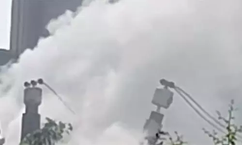 சென்னை மணலி அருகே துணை மின் நிலையத்தில் டிரான்ஸ்பார்மர் வெடித்ததால் பரபரப்பு சென்னை மணலி அருகே துணை மின் நிலையத்தில் டிரான்ஸ்பார்மர் வெடித்ததால் பரபரப்பு