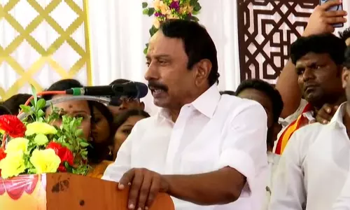 விஜய்யை ஆட்சி கட்டிலில் அமர வைப்பேன் - செங்கோட்டையன் விஜய்யை ஆட்சி கட்டிலில் அமர வைப்பேன் - செங்கோட்டையன்