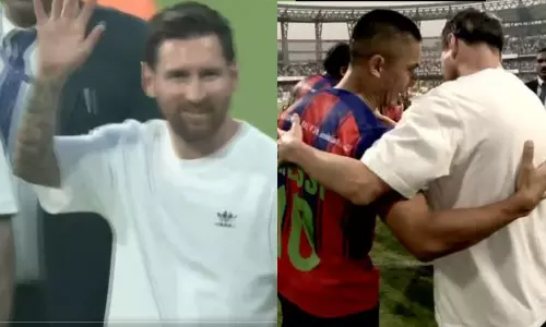 மும்பையில் மெஸ்ஸி....ரசிகர்கள் ஆரவாரம்