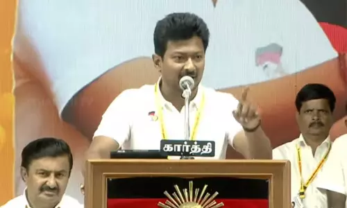 கட்டுப்பாடு இல்லாத கூட்டத்தை வைத்து ஒன்றும் செய்ய இயலாது: விஜய் மீது உதயநிதி ஸ்டாலின் மறைமுக தாக்கு கட்டுப்பாடு இல்லாத கூட்டத்தை வைத்து ஒன்றும் செய்ய இயலாது: விஜய் மீது உதயநிதி ஸ்டாலின் மறைமுக தாக்கு