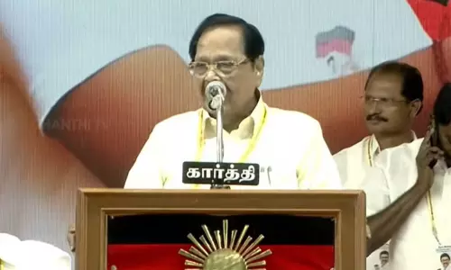 மு.க.ஸ்டாலினுக்கு அடுத்து யார் என்ற கேள்விக்கு பதில் உதயநிதி - துரைமுருகன் பேச்சு மு.க.ஸ்டாலினுக்கு அடுத்து யார் என்ற கேள்விக்கு பதில் உதயநிதி - துரைமுருகன் பேச்சு