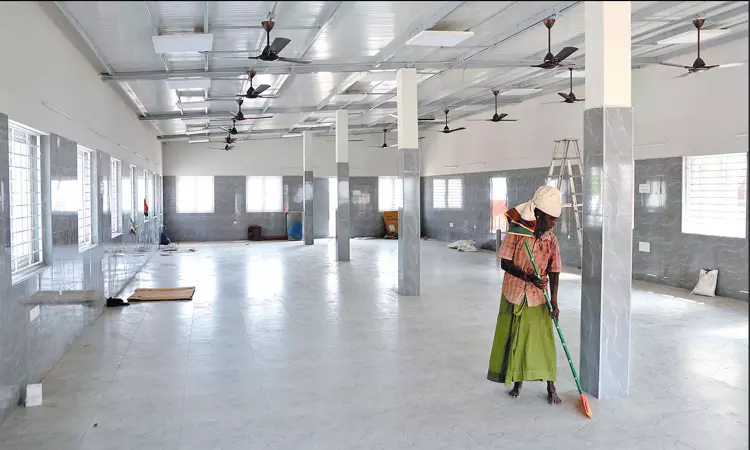 மெரினாவில் அமைக்கப்பட்டுள்ள இரவு நேர காப்பகம்: வீடு இல்லாதவர்கள் தங்கலாம் மெரினாவில் அமைக்கப்பட்டுள்ள இரவு நேர காப்பகம்: வீடு இல்லாதவர்கள் தங்கலாம்