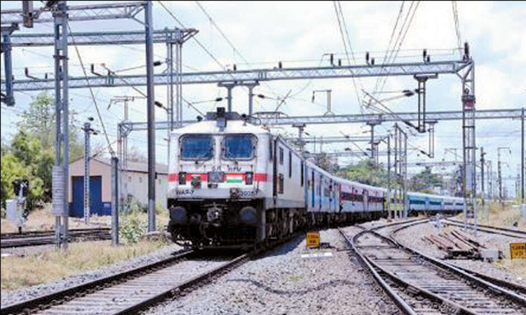 இந்தியா முழுவதும் ரெயில் பாதை மின்மயமாக்கல் பணி 99 சதவீதம் நிறைவு