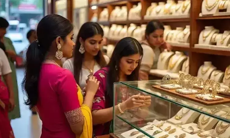 ரூ.1 லட்சத்தை நெருங்கிய ஒரு சவரன் தங்கம் விலை...... ... இன்றைய முக்கிய செய்திகள்... சில வரிகளில்... 15-12-2025 ரூ.1 லட்சத்தை நெருங்கிய ஒரு சவரன் தங்கம் விலை...... ... இன்றைய முக்கிய செய்திகள்... சில வரிகளில்... 15-12-2025