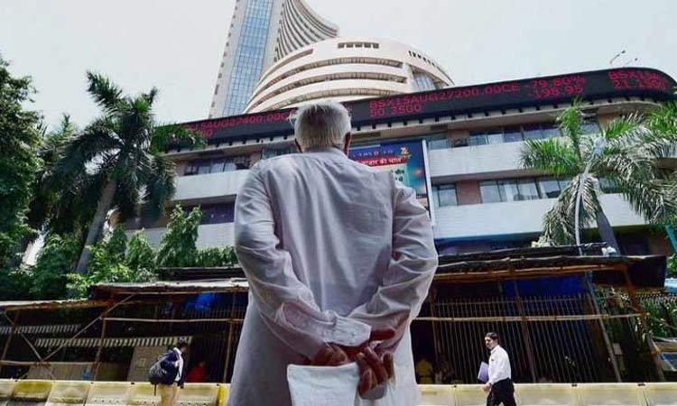 சரிவுடன் வர்த்தகமாகும் நிப்டி; இன்றைய இந்திய பங்குச்சந்தை நிலவரம்