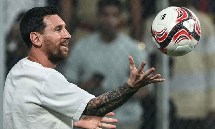 டெல்லியில் கால்பந்து ஜாம்பவான் மெஸ்சி.. அதிரும் அருண் ஜெட்லி மைதானம்