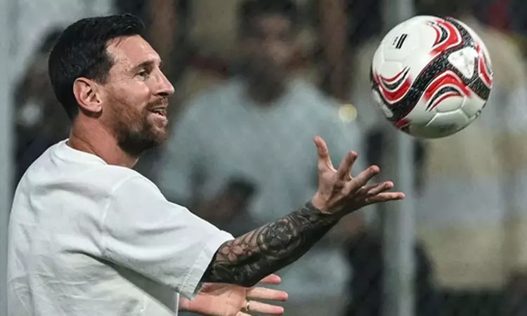 டெல்லியில் கால்பந்து ஜாம்பவான் மெஸ்சி.. அதிரும் அருண் ஜெட்லி மைதானம் டெல்லியில் கால்பந்து ஜாம்பவான் மெஸ்சி.. அதிரும் அருண் ஜெட்லி மைதானம்