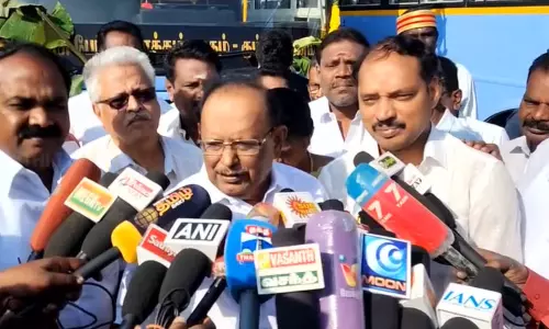 உதயநிதி ஸ்டாலினை தலைமையாக ஏற்றுக்கொள்வதில் எந்தவித தவறும் கிடையாது - அமைச்சர் ரகுபதி உதயநிதி ஸ்டாலினை தலைமையாக ஏற்றுக்கொள்வதில் எந்தவித தவறும் கிடையாது - அமைச்சர் ரகுபதி