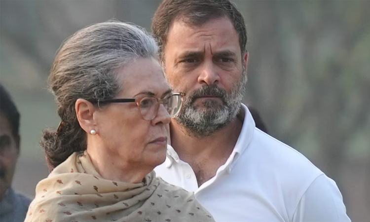 ராகுல் காந்தி, சோனியாவுக்கு எதிரான வழக்கில் திருப்பம்: அமலாக்கத்துறை குற்றப்பத்திரிகையை ஏற்க கோர்ட்டு  மறுப்பு